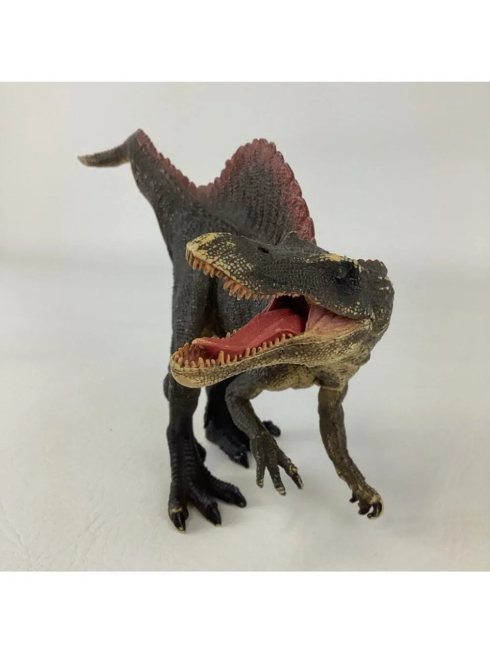 Spinosaurus Dinosaur Action Figure 6